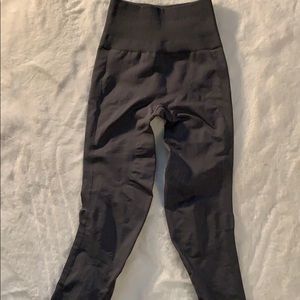 EC Lululemon high rise grey size 2